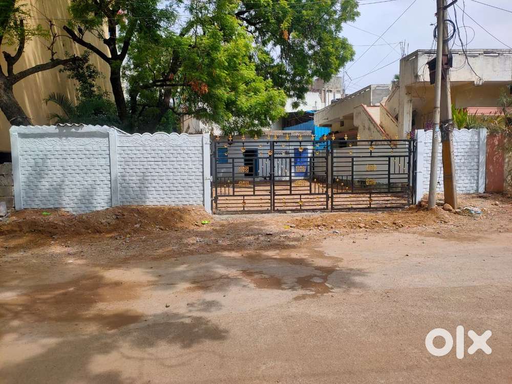 Commercial Plot with 3 Rooms for Lease