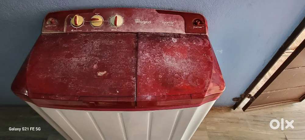 Whirlpool Washing machine with Dryer