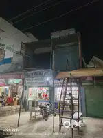 8×22  ke shop hai