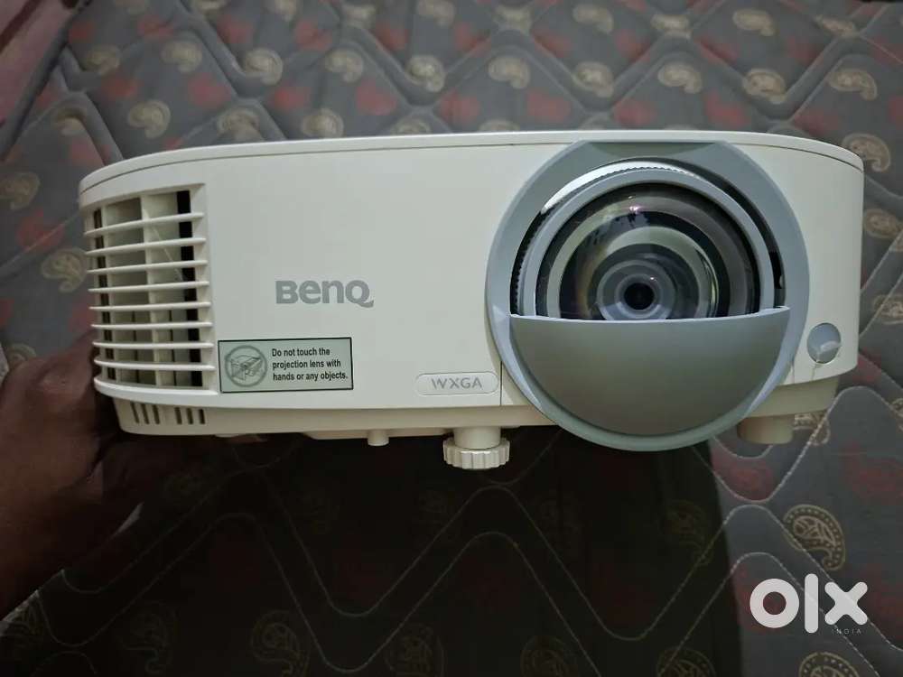 BenQ Short Throw Projector