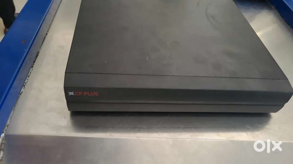 4 CHANNEL DVR CP PLUS WITH 6 CAMERAS