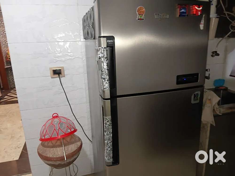 Whirlpool refrigerator in very good condition gross capacity 405 litre