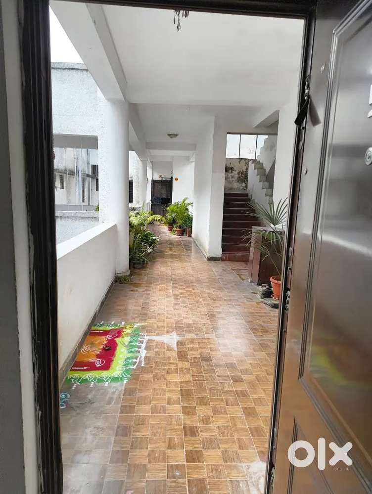 looking for female flatmates in anant nagar