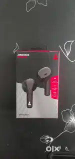 BoAt Airdopes Atom81