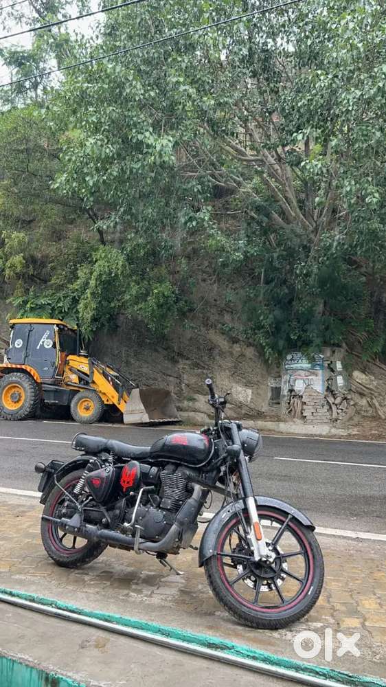 First owner Classic 350 stealth black  november 2020 model  with PPF