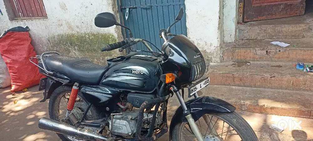 Bike sell karni hai koi kam nahi hai bike