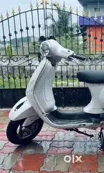 Vespa VX125 (Pearl white) 2015 model