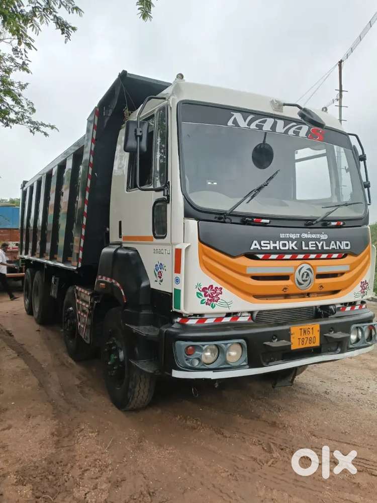 12 wheel tipper
