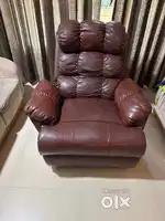 Recliner sofa 1 seat + 3+2 sofa set (only used 4 years)