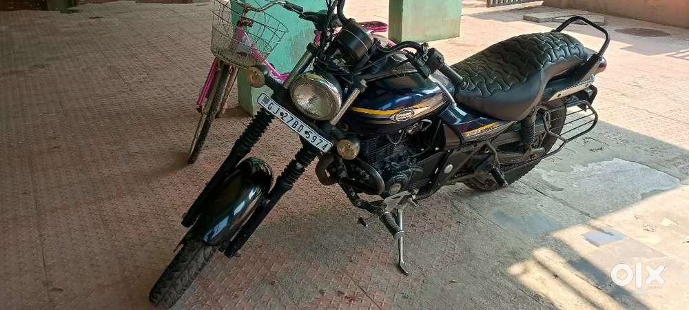 Bajaj avanger 150 street