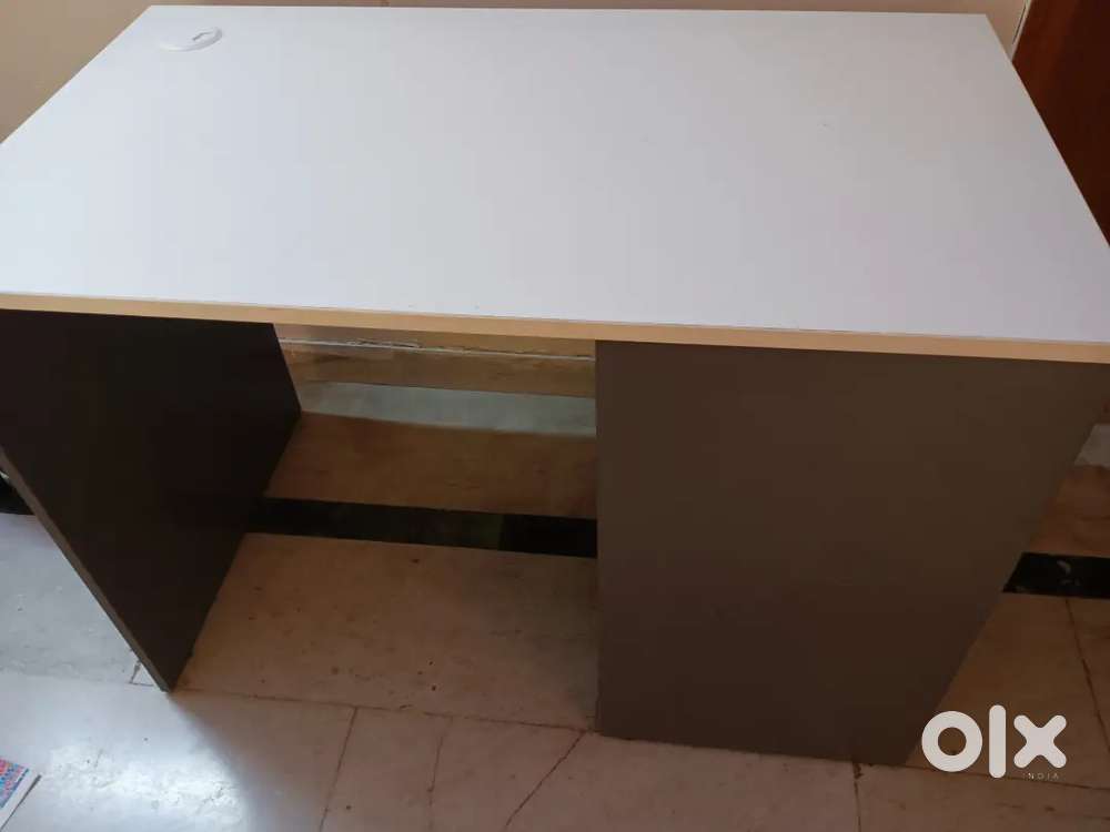 Gaming table, office or study