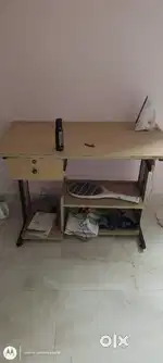Computer table