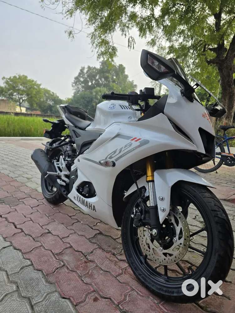 R15 v4 2025 last june brand  new