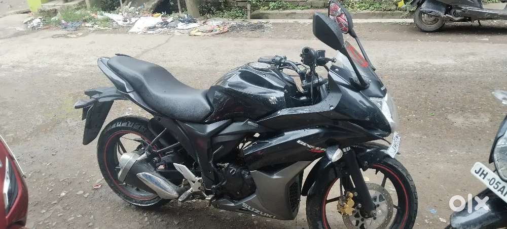 Urgent sell suzuki Gixxer sf