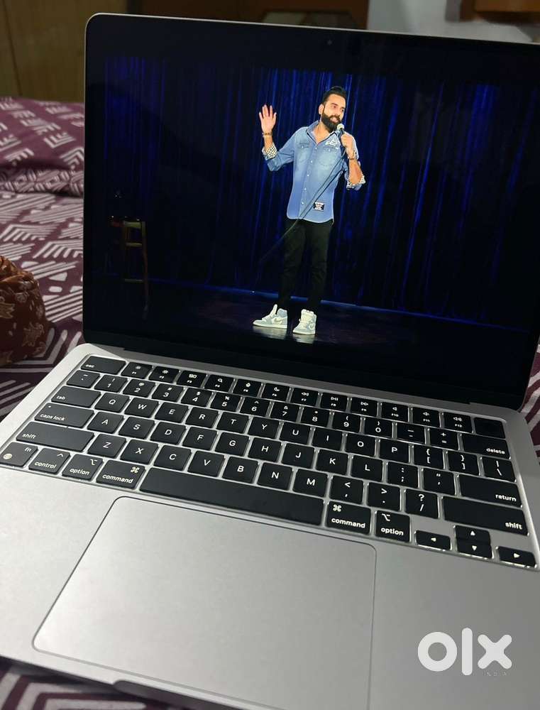 APPLE AIR MACBOOK M3