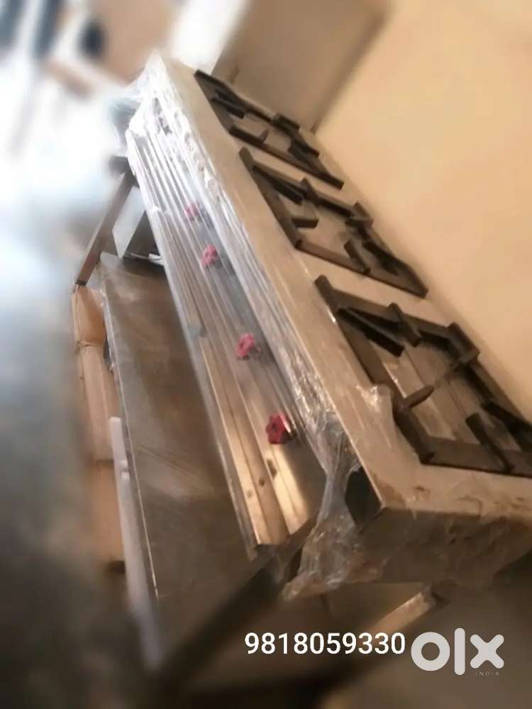 ONE WEEK OLD 3 RANGE BURNER UNUSED IN KATWARIA SARAI HOUZ KHAS