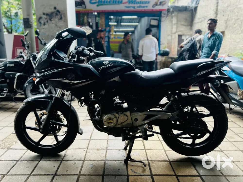 220 PULSAR F BAJAJ