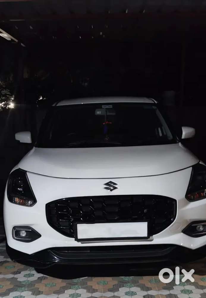 Maruti Suzuki Swift 2024 Petrol 32000 Km Driven