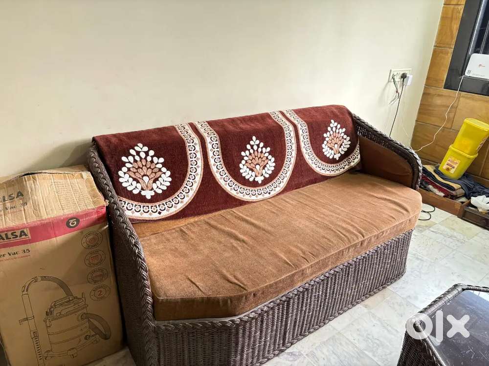 Sofa set with center table