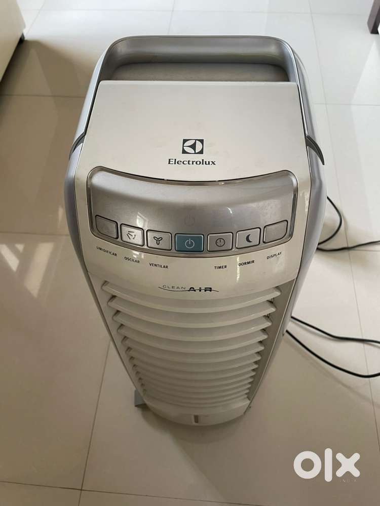 Electrolux Air cooler with water tank and trolly wheels