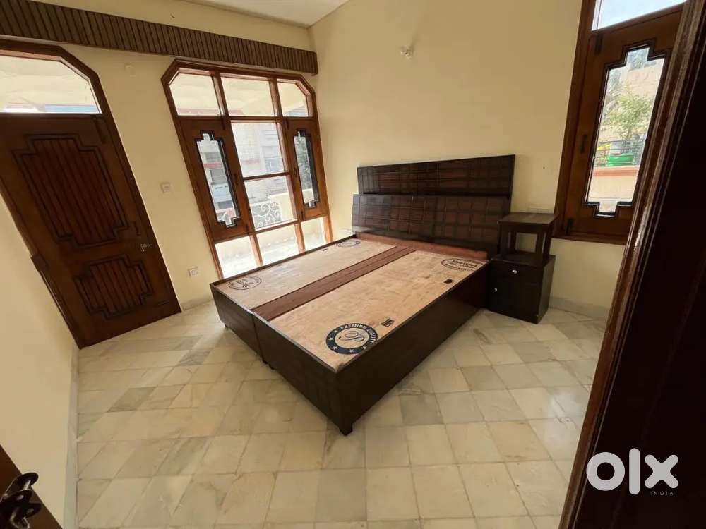 1.5 / 2  Marla Plot/ Kothi For Sale