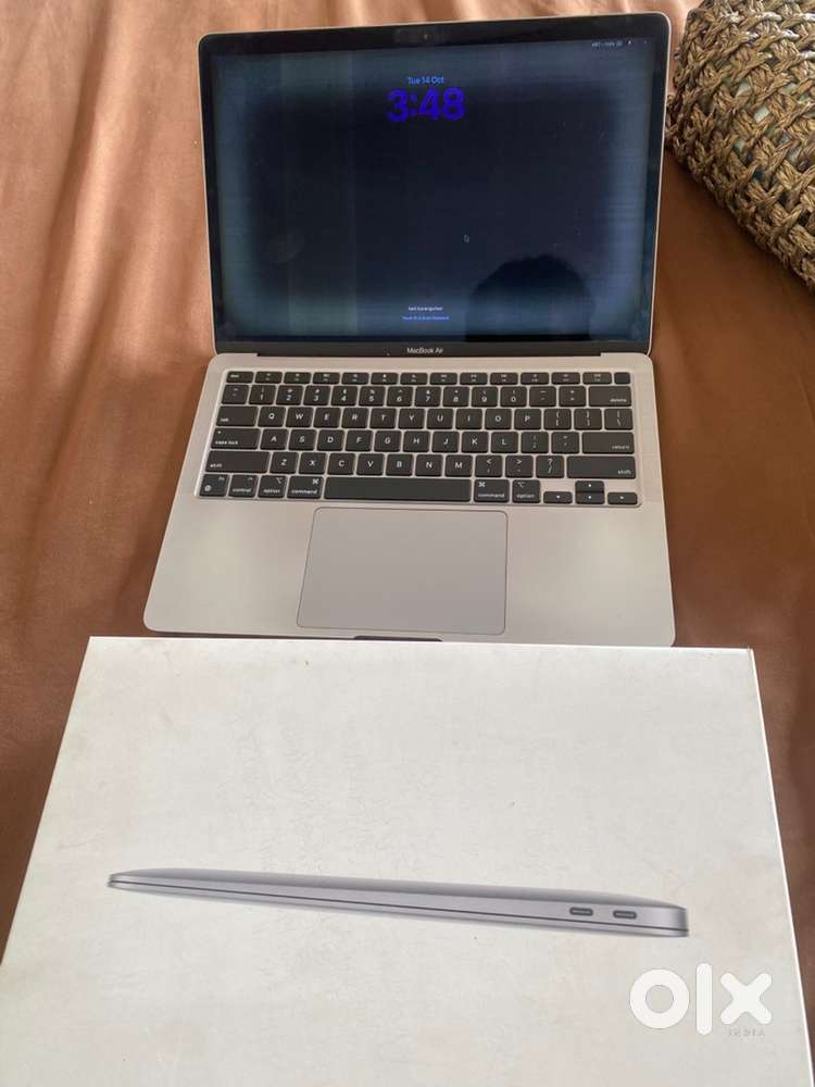MACBOOK AIR M1 256gb,8gb ram , Space grey, display blurred and broken