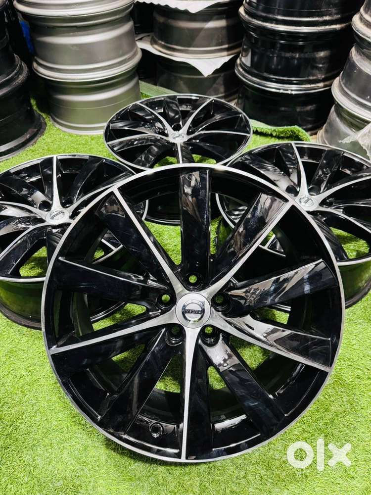 VOLVO ALLOY WHEELS 19 INCH SET OF 4 (VERY GOOD CONDITION)