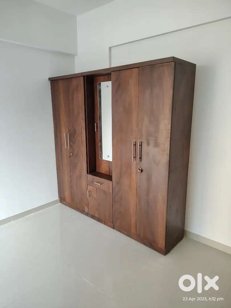 New 5 door wardrobe factory