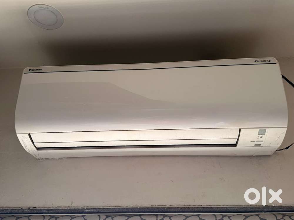 DAIKIN AC NEW CONDITION