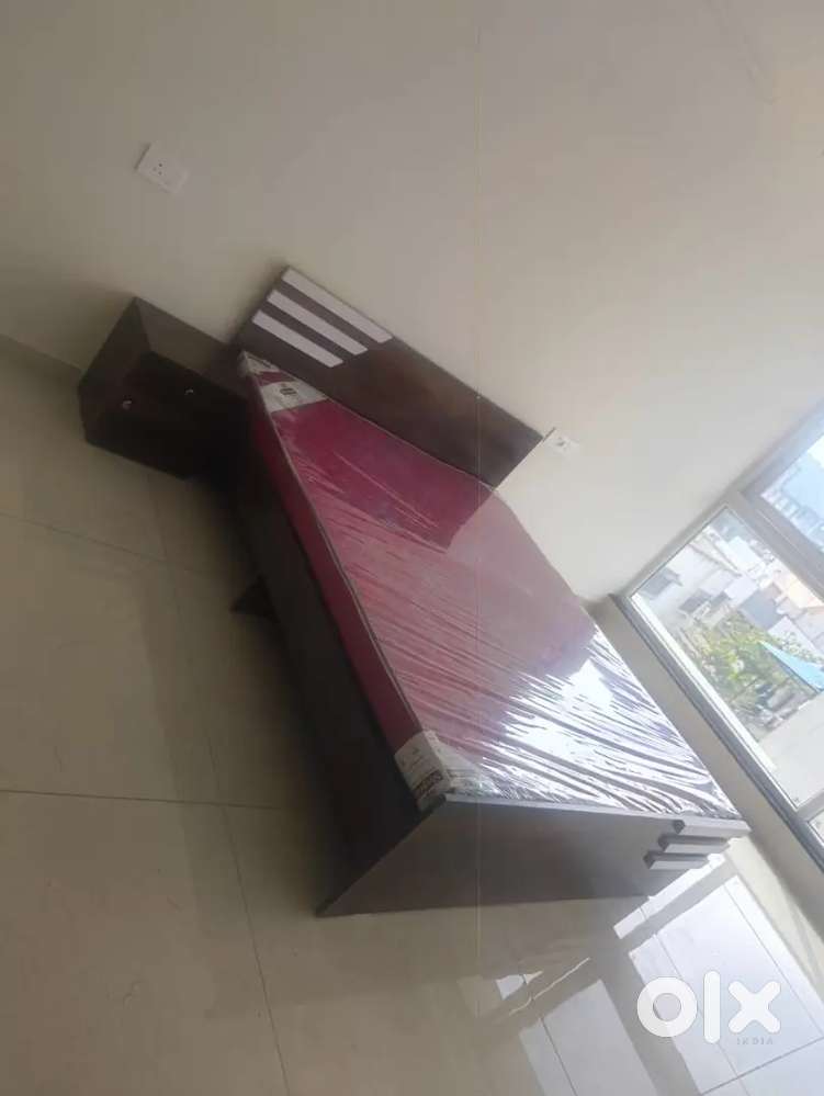 BRAND NEW non storage bed..