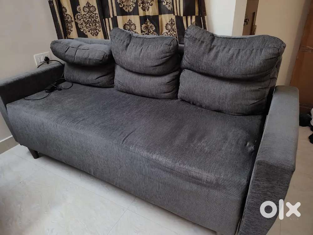 3 seater sofa (Negotiable)