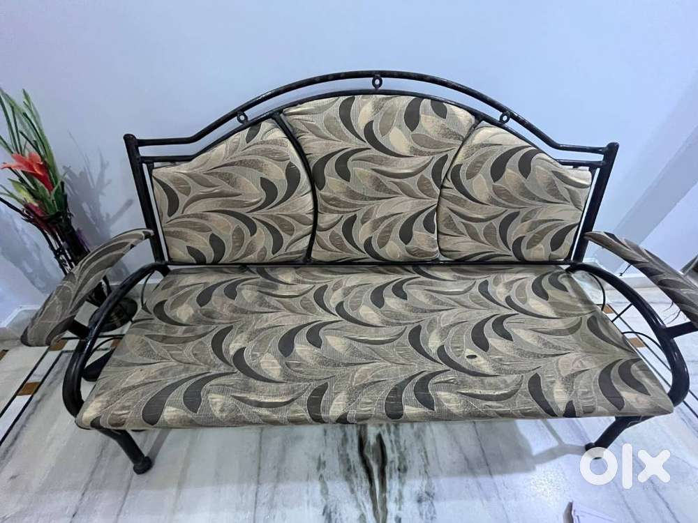 Iron Sofa (1 Sofa + 2 chairs)