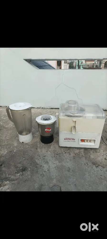 Juicer mixer grinder