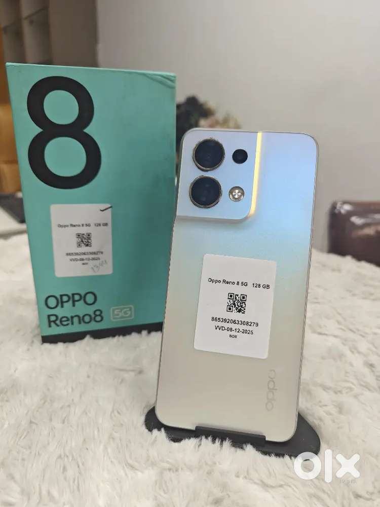 Oppo Reno 8 (8/128 GB Storage)