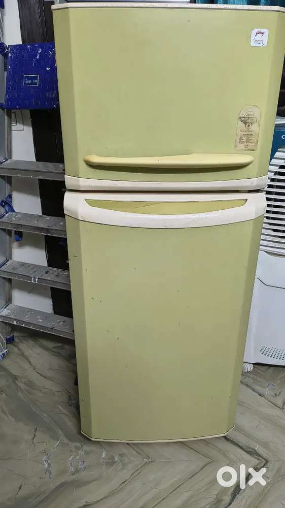 Godrej Eon Refrigerator (4 star)