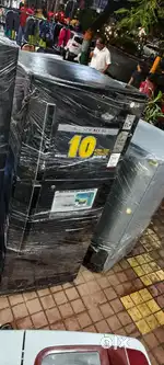 LG double door fridge with warranty and good condition 1 year old