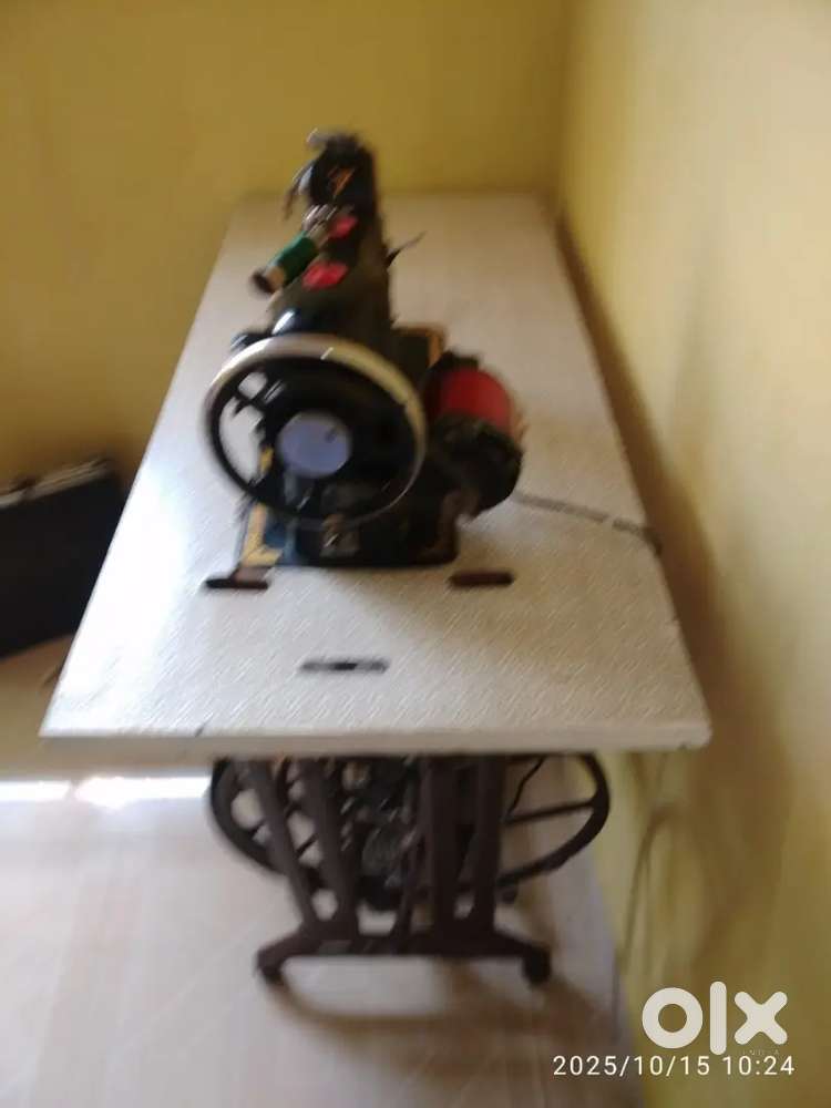 Sewing machine for sell in good condition.