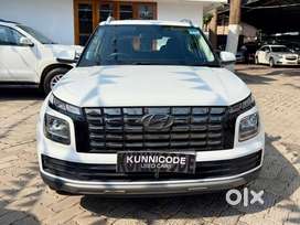 Hyundai Venue 1.2 S Plus, 2023, Petrol