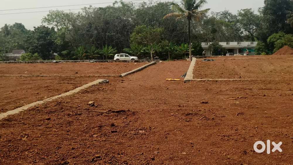 വിലകുറവില്‌ പ്ലോട്ട്കൾ കാണക്കാരിൽ