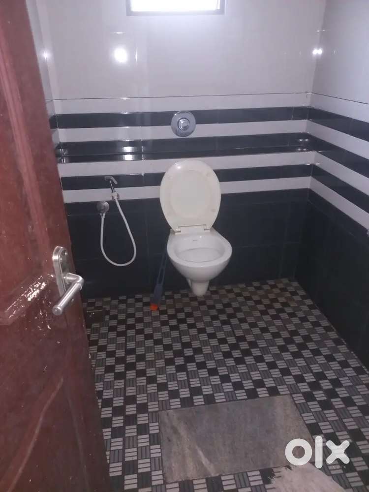 I AM BROKER)CALL DIRECTLY. ROOM BACHELOR 2BOYS STAY KOTTAR 5500RENT