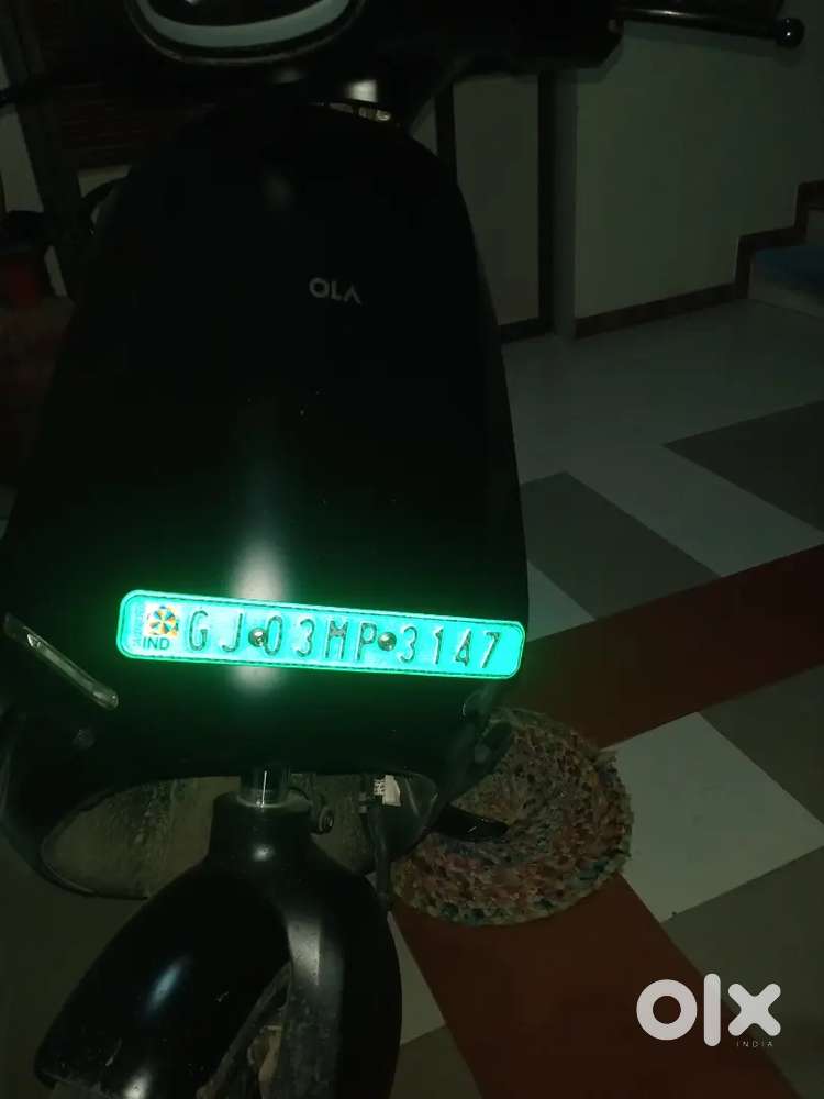 100% ready or battery also 100%, black mat color