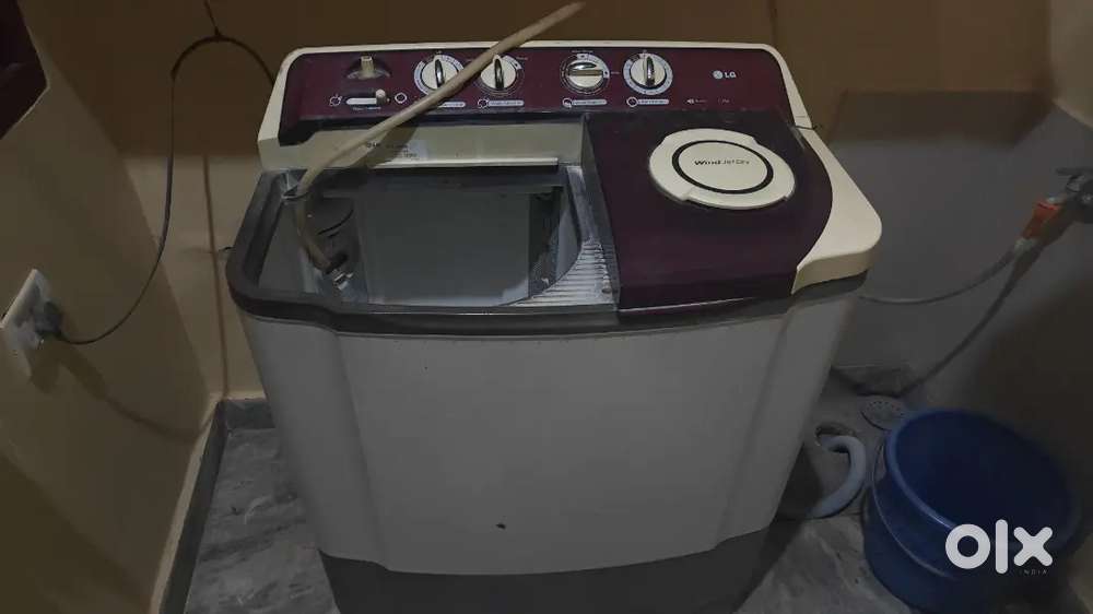 Washing machine .