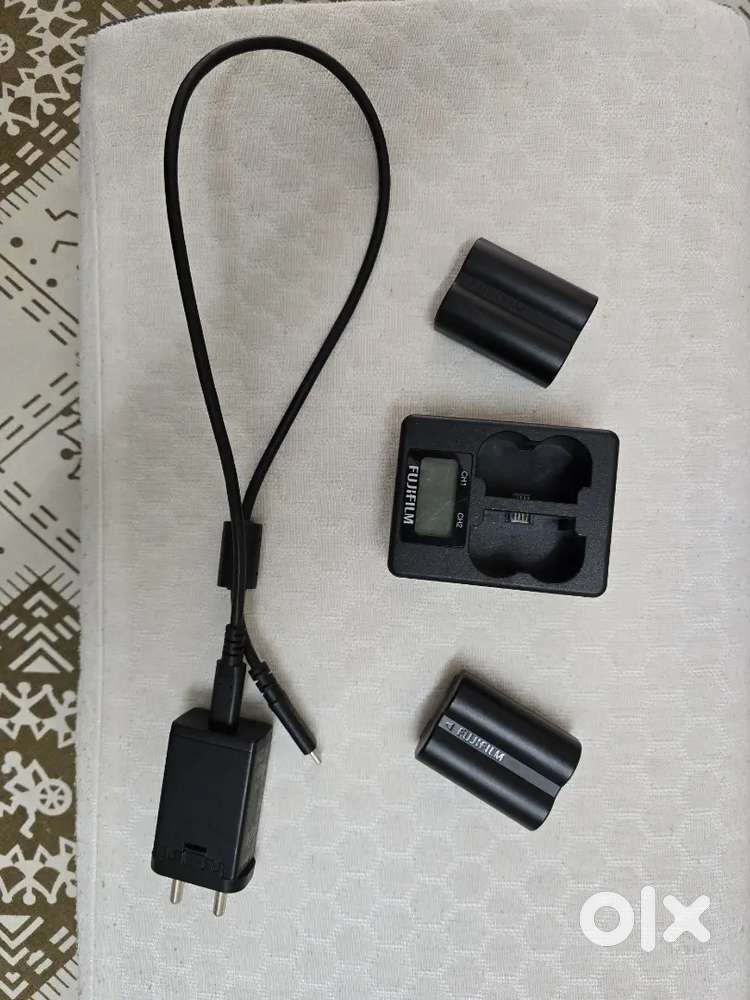 Selling Fuji xh2 with 1655 2.8 constant with dual battery with charger