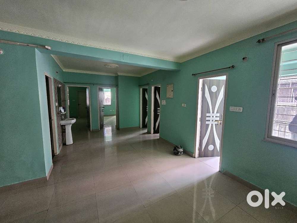 3 bhk semi furnished flat for rent in lalpur