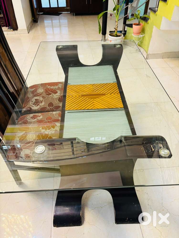 Dinning table with 6 seats