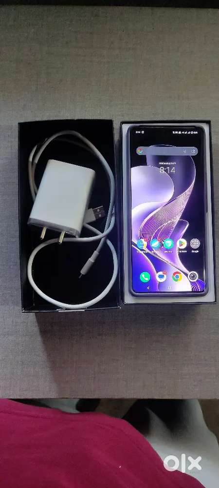 Vivo v40 8gb ram and 256gb rom