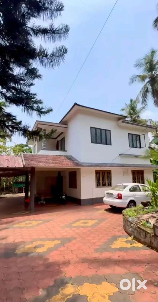 5 BHK FOR URGENT SALE