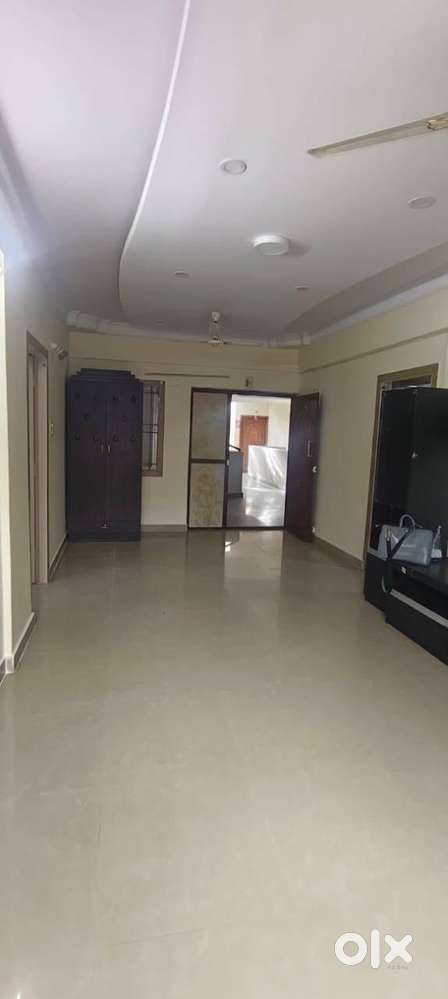3 BHK Flat House available for Lease in Bommanahalli , Bangalore