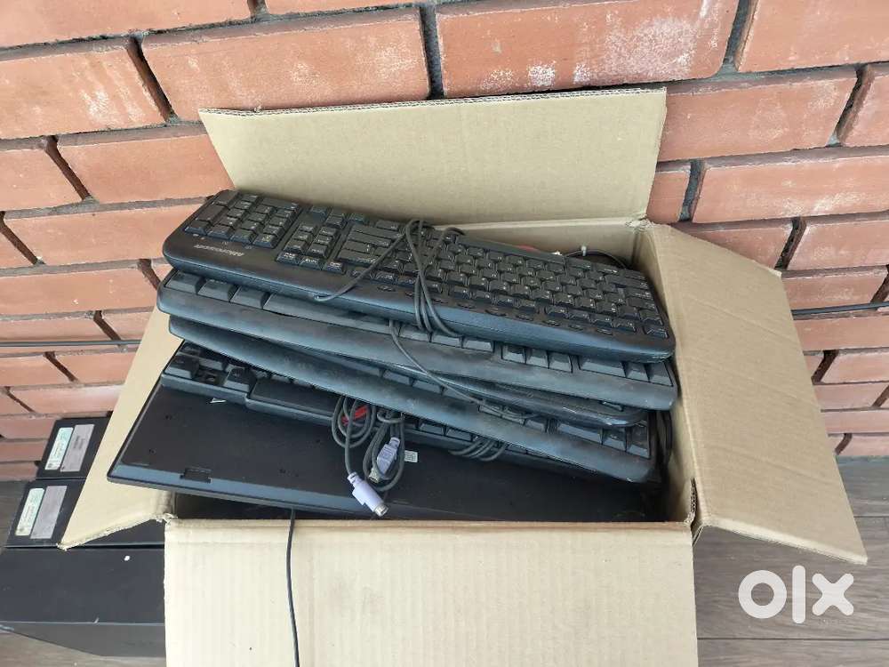 Moniter key bord mouse