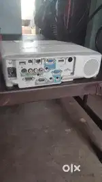 Epson EB945